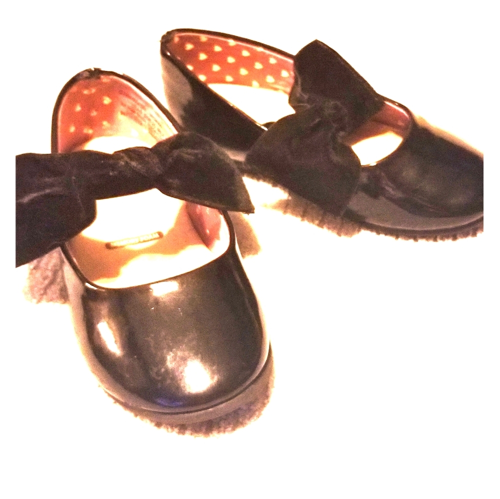 Girls size 9 black dress shoes